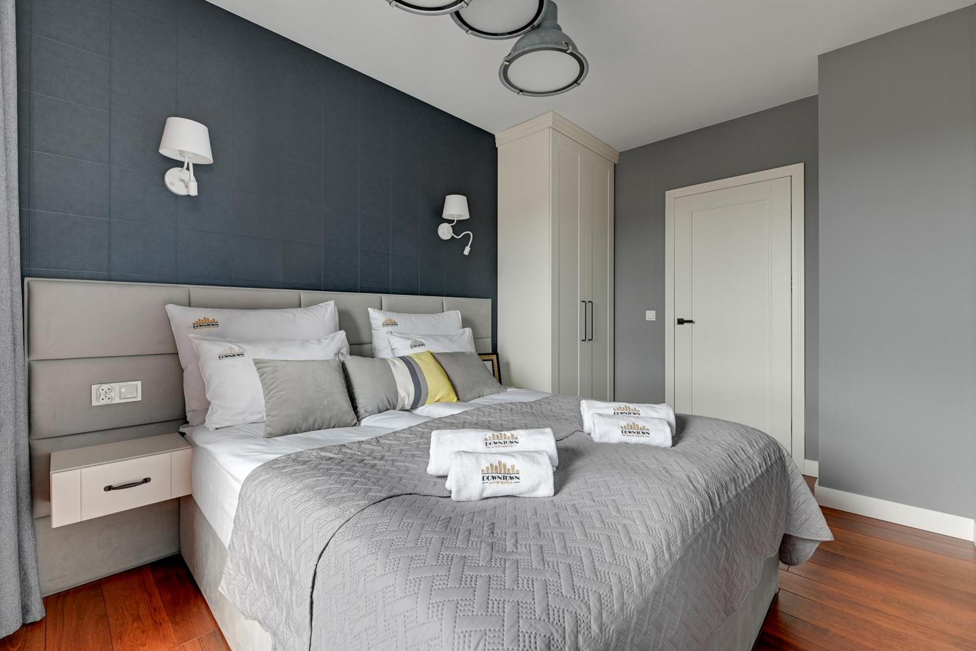 Waterlane Island - Riverview Pool, Spa, Gym & Parking By Downtown Apartments Gdansk Room photo